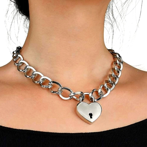Beautiful new stainless steel padlock & Keys heart necklace Valentine's Day - Picture 1 of 5